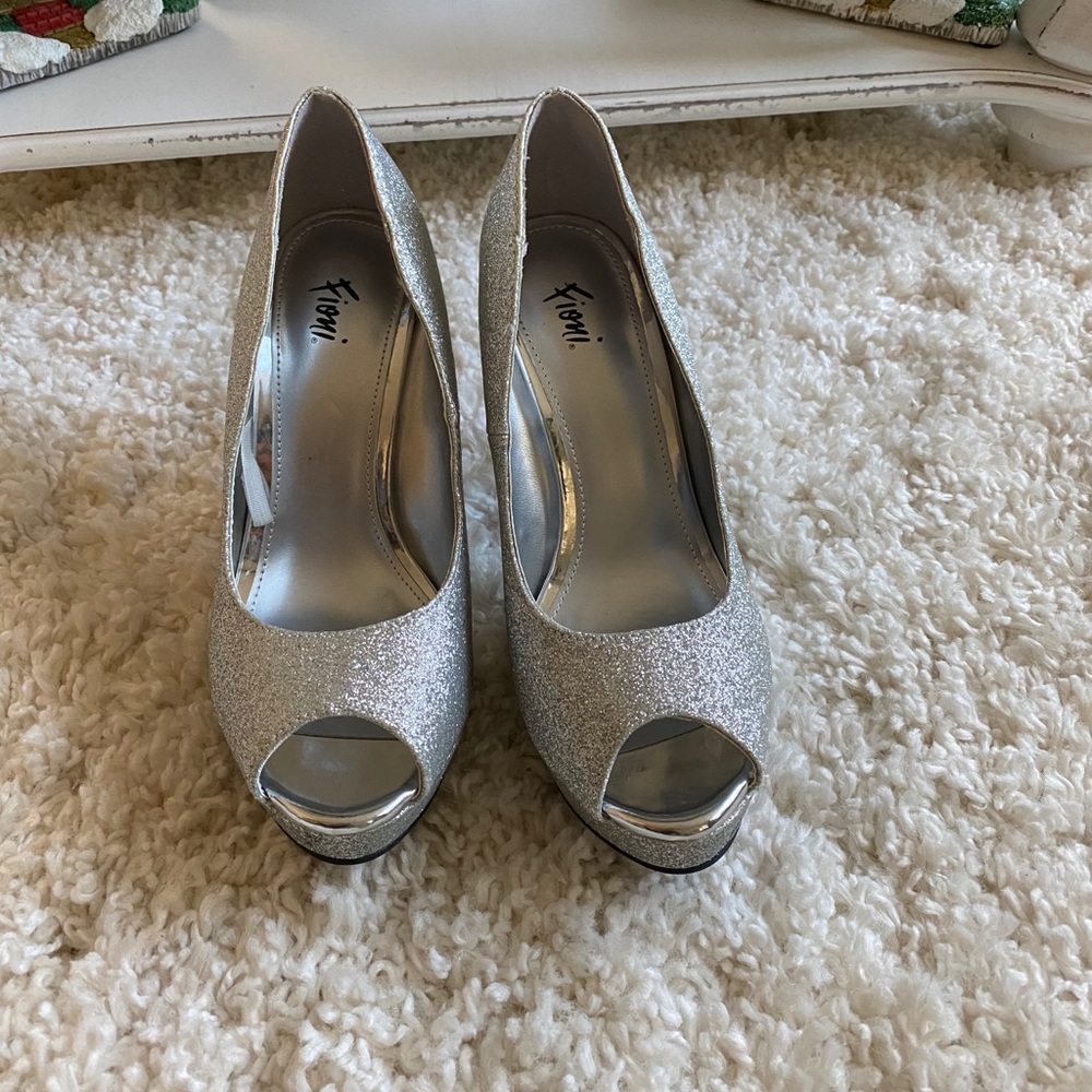 Fioni night silver high heels